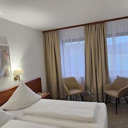 Hotel Garni Vierjahreszeiten Бад-Штаффельштайн Экстерьер фото