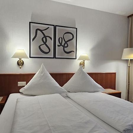 Hotel Garni Vierjahreszeiten Бад-Штаффельштайн Экстерьер фото