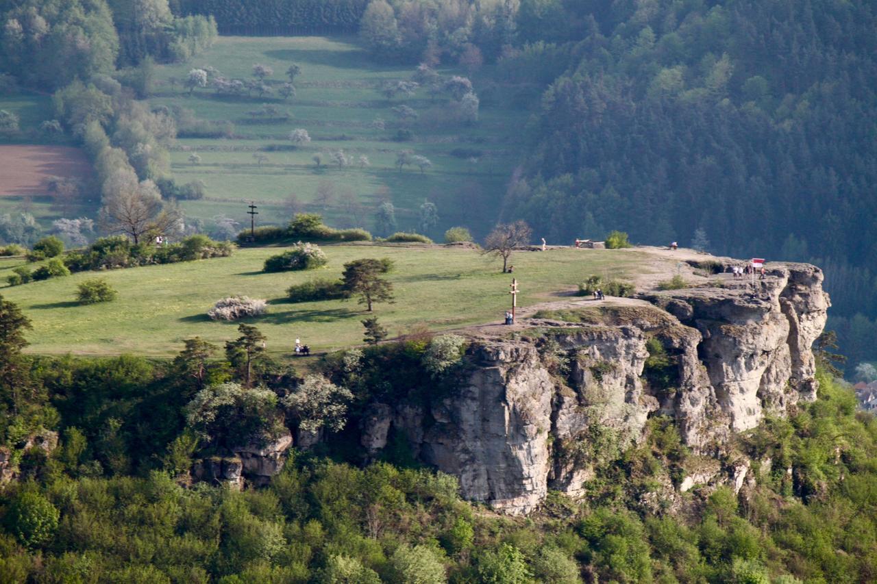 Hotel Garni Vierjahreszeiten Бад-Штаффельштайн Экстерьер фото